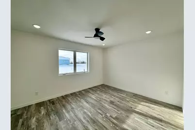 516 Garfield Street SE, Warroad, MN 56763 - Photo 12