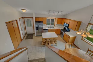 409 Highlands Dr, Albany, MN 56307 - Photo 2