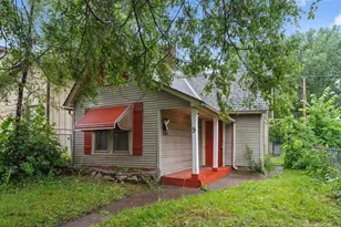 9 Jessamine Ave E, Saint Paul, MN 55117 - Photo 1