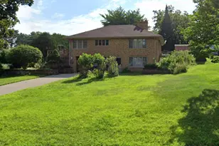 3070 Woodbridge St, Roseville, MN 55113 - Photo 1