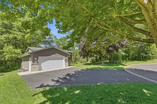 783 Bur Oak Ct, Vadnais Heights, MN 55127 - Photo 38