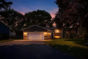 783 Bur Oak Ct, Vadnais Heights, MN 55127 - Photo 2
