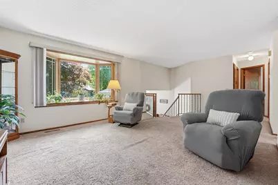 783 Bur Oak Court, Vadnais Heights, MN 55127 - Photo 4