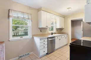 9149 Queen Ave S, Bloomington, MN 55431 - Photo 14