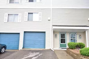 402 Dorland Dr S, Maplewood, MN 55119 - Photo 1