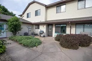 1615 Helmo Ave N, Oakdale, MN 55128 - Photo 1