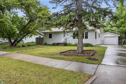 2906 10th Street N, Fargo, ND 58102 - Photo 1