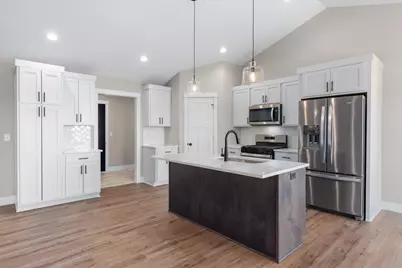 943 146th Avenue, New Richmond, WI 54017 - Photo 4