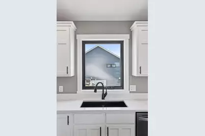 883 N Grant Street, Ellsworth, WI 54011 - Photo 6