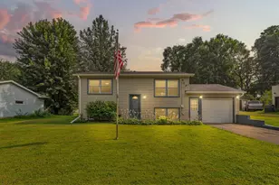 1825 Ladonna Ln, Faribault, MN 55021 - Photo 1