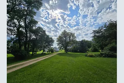 2047 60th Avenue, Pipestone, MN 56164 - Photo 2