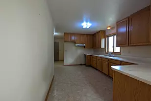 175 E 4th St, Cottonwood, MN 56229 - Photo 4