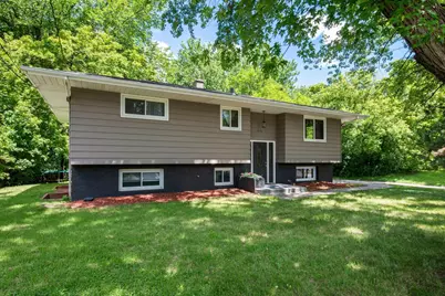1415 County Road E W, Arden Hills, MN 55112 - Photo 2
