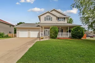 231 Woodhaven Ln, Mankato, MN 56001 - Photo 1