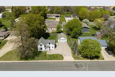 812 E Main Street, Dodge Center, MN 55927 - Photo 1