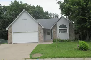 13437 Zarthan Ave S, Savage, MN 55378 - Photo 1