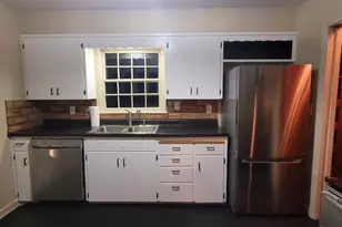 905 Carver St N, Winthrop, MN 55396 - Photo 16