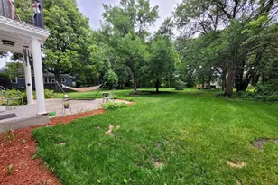 905 Carver St N, Winthrop, MN 55396 - Photo 62