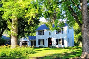 905 Carver St N, Winthrop, MN 55396 - Photo 1