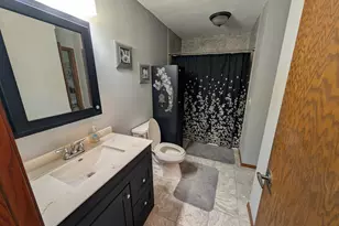 220 E Hamberg St, Litchfield, MN 55355 - Photo 10