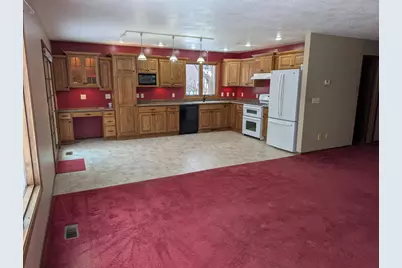 220 E Hamberg Street, Litchfield, MN 55355 - Photo 2