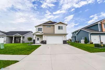 412 Hampton Drive W, Moorhead, MN 56560 - Photo 1