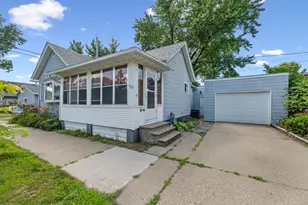463 Liberty St, Winona, MN 55987 - Photo 1