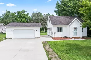 820 1st St NE, Dodge Center, MN 55927 - Photo 1