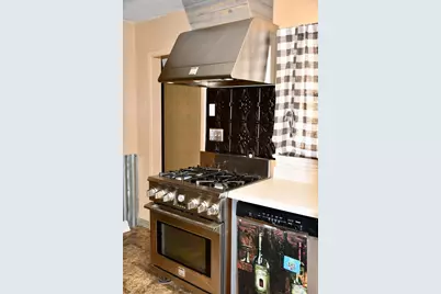 308 Maple Avenue S, Thief River Falls, MN 56701 - Photo 16