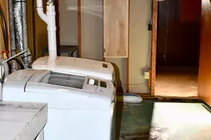 308 Maple Ave S, Thief River Falls, MN 56701 - Photo 42