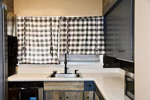 308 Maple Ave S, Thief River Falls, MN 56701 - Photo 14