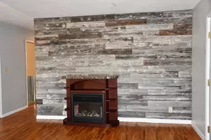 308 Maple Ave S, Thief River Falls, MN 56701 - Photo 10