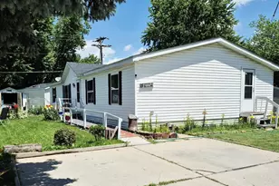 15 Capital Dr, Inver Grove Heights, MN 55076 - Photo 1