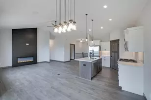 909 Acorn Ct, Hudson, WI 54016 - Photo 18