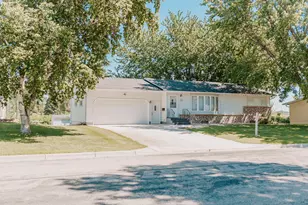 21 Brook St, Morris, MN 56267 - Photo 1