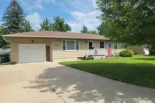 965 Jorgenson St SE, Hutchinson, MN 55350 - Photo 1