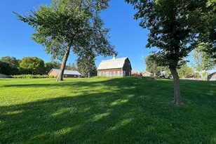 8220 Lake Dr NE, Forest Lake, MN 55025 - Photo 8