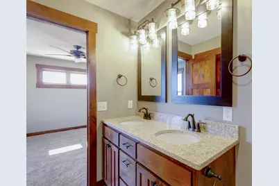871 N Grant Street, Ellsworth, WI 54011 - Photo 8