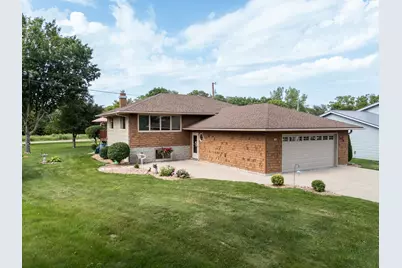 10 Hillcrest Court SW, Pine Island, MN 55963 - Photo 1