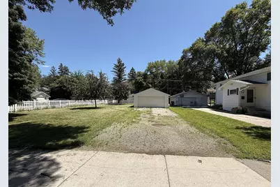 116 N 8th Street, Montevideo, MN 56265 - Photo 4