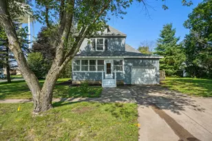 115 N Green Ave, New Richmond, WI 54017 - Photo 1