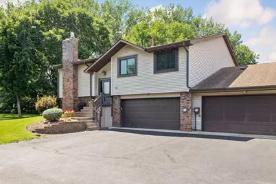 564 Donegal Circle, Shoreview, MN 55126 - Photo 1