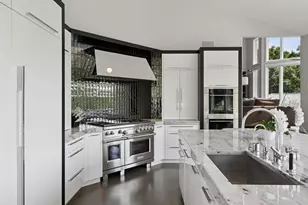 11068 Bell Oaks Estate Rd, Eden Prairie, MN 55347 - Photo 14