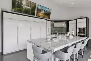 11068 Bell Oaks Estate Rd, Eden Prairie, MN 55347 - Photo 12