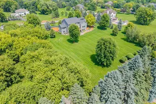 2605 Thoroughbred Ln, Orono, MN 55356 - Photo 4