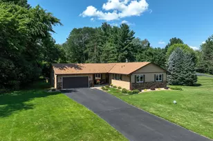 8810 42nd St N, Lake Elmo, MN 55042 - Photo 1