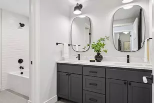 1984 Kenwood Pkwy, Minneapolis, MN 55405 - Photo 46