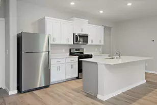 692 Aspen Ln, Montrose, MN 55363 - Photo 4