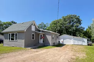 317 2nd St NE, Menahga, MN 56464 - Photo 2