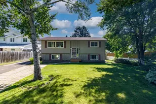 1958 6th St N, North Saint Paul, MN 55109 - Photo 1